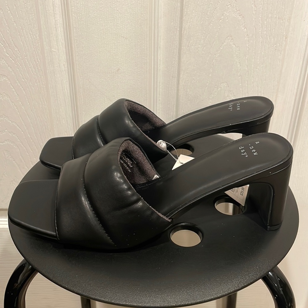 Black Slides Size 11